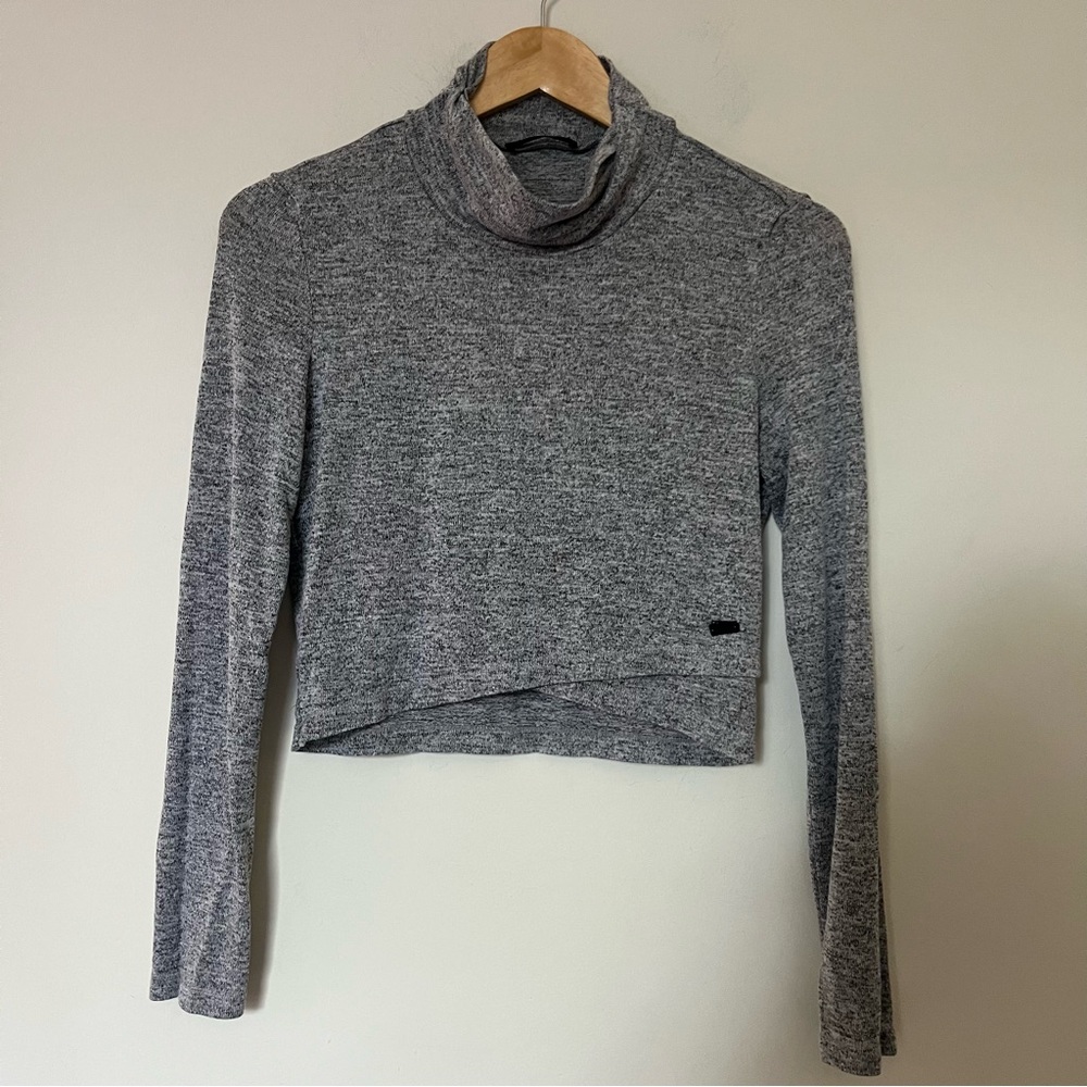 Titika Active Couture Cropped Funnel Neck Long Sleeve Top Grey Size L Fits Small - Picture 2 of 9